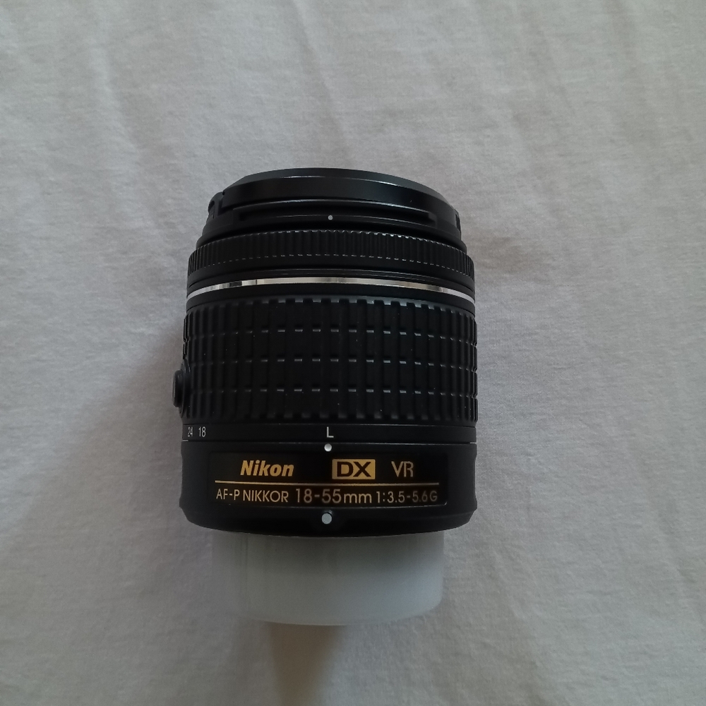 Nikon AF-P DX NIKKOR 18-55mm f/3.5-5.6G VR lens for DSLR camera